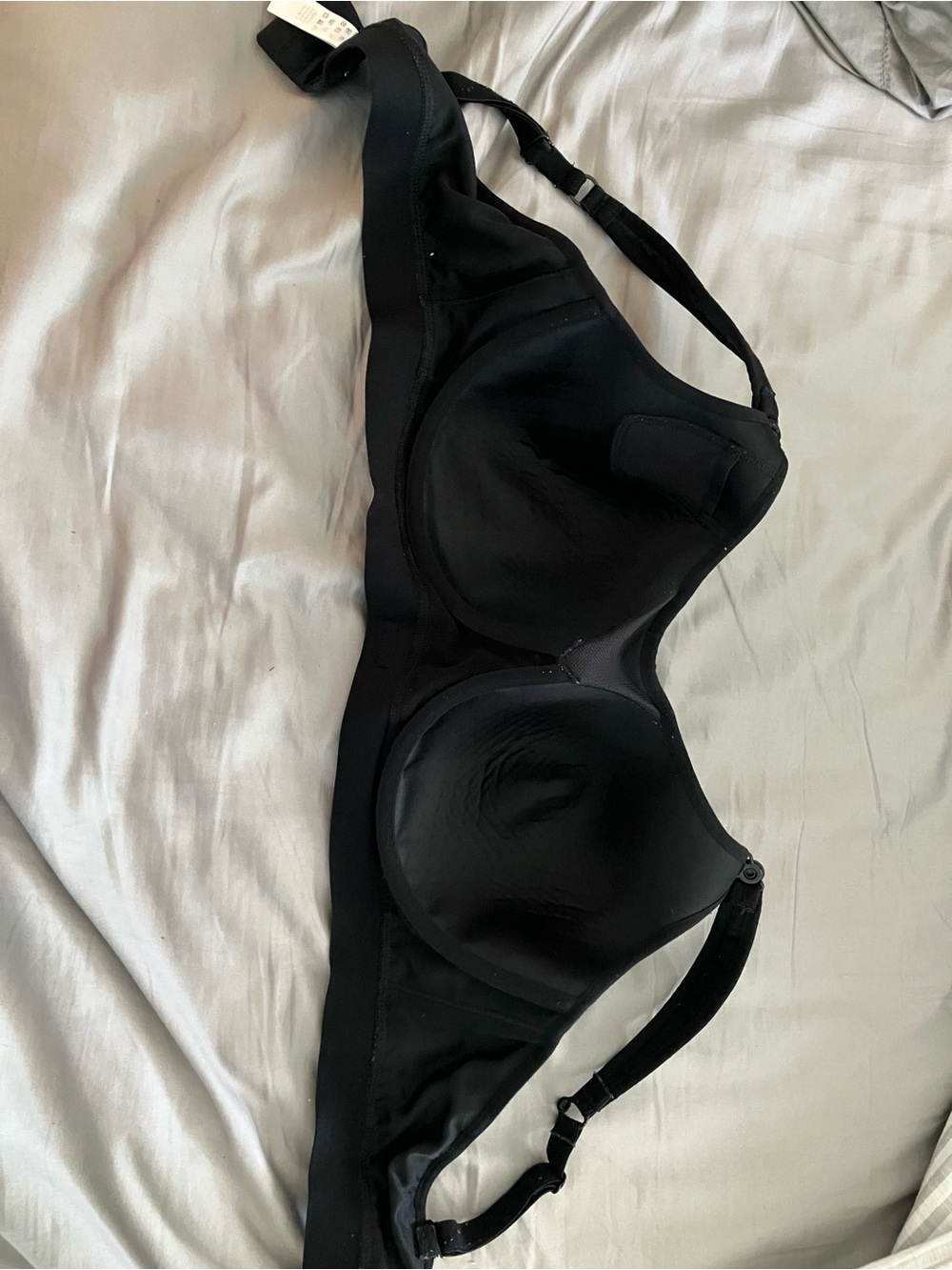 Berlei Black Wireless Molded-Cup Sports Bra - Picture 4 of 8